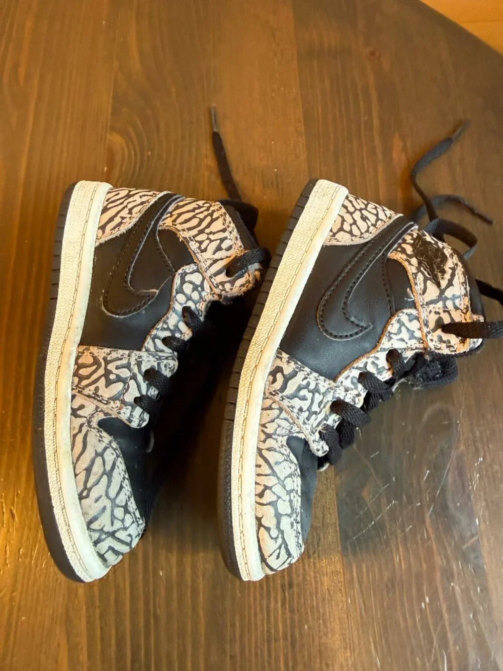 Nike Air Jordan 1 Retro ‘Elephant Print’ Toddler Sneakers 826715-013- SZ 9 C